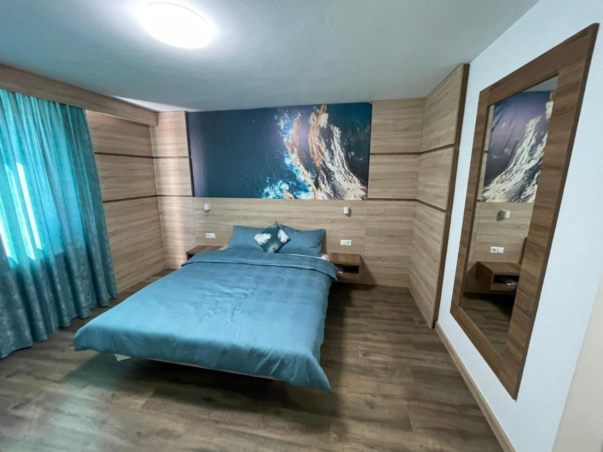 Motel "Kula" Cazin Bagian luar foto