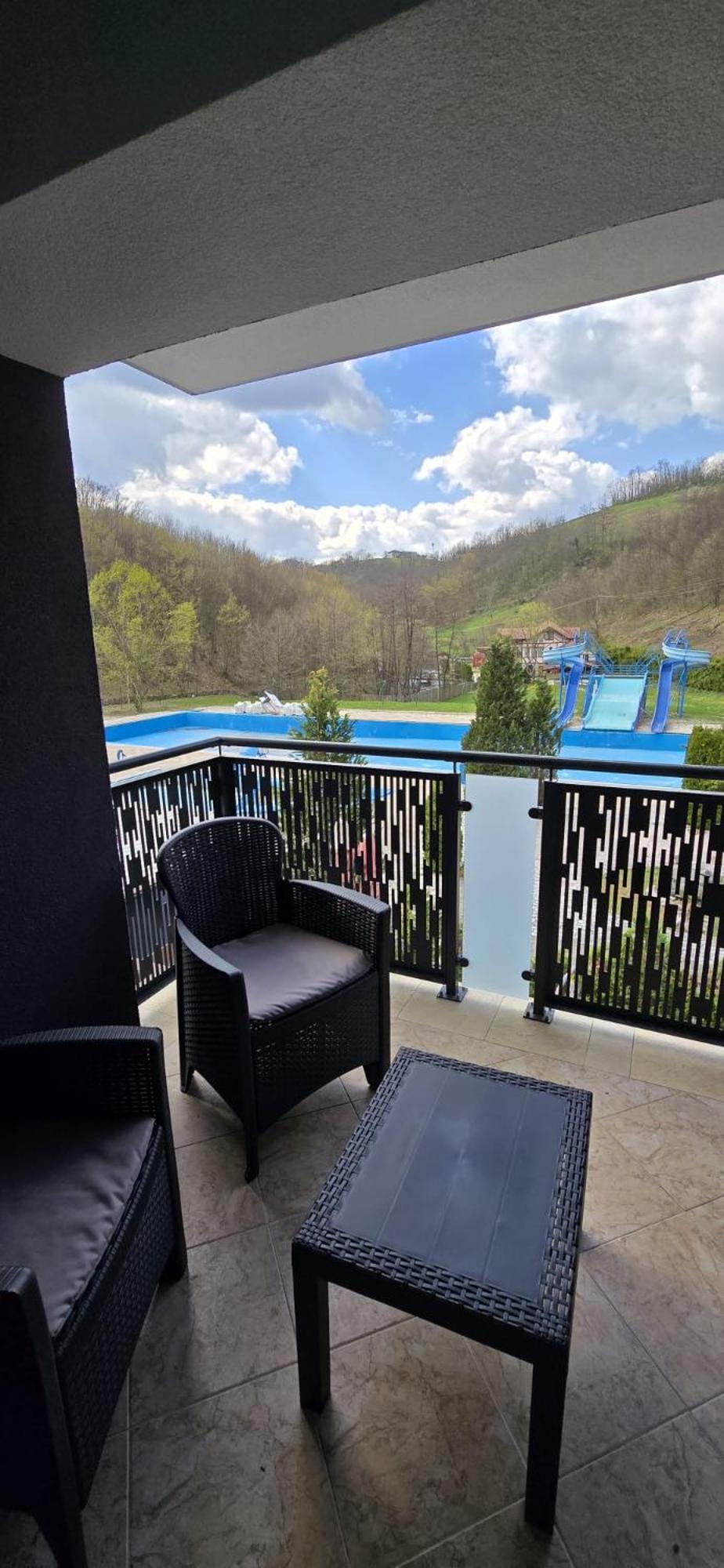 Motel "Kula" Cazin Bagian luar foto