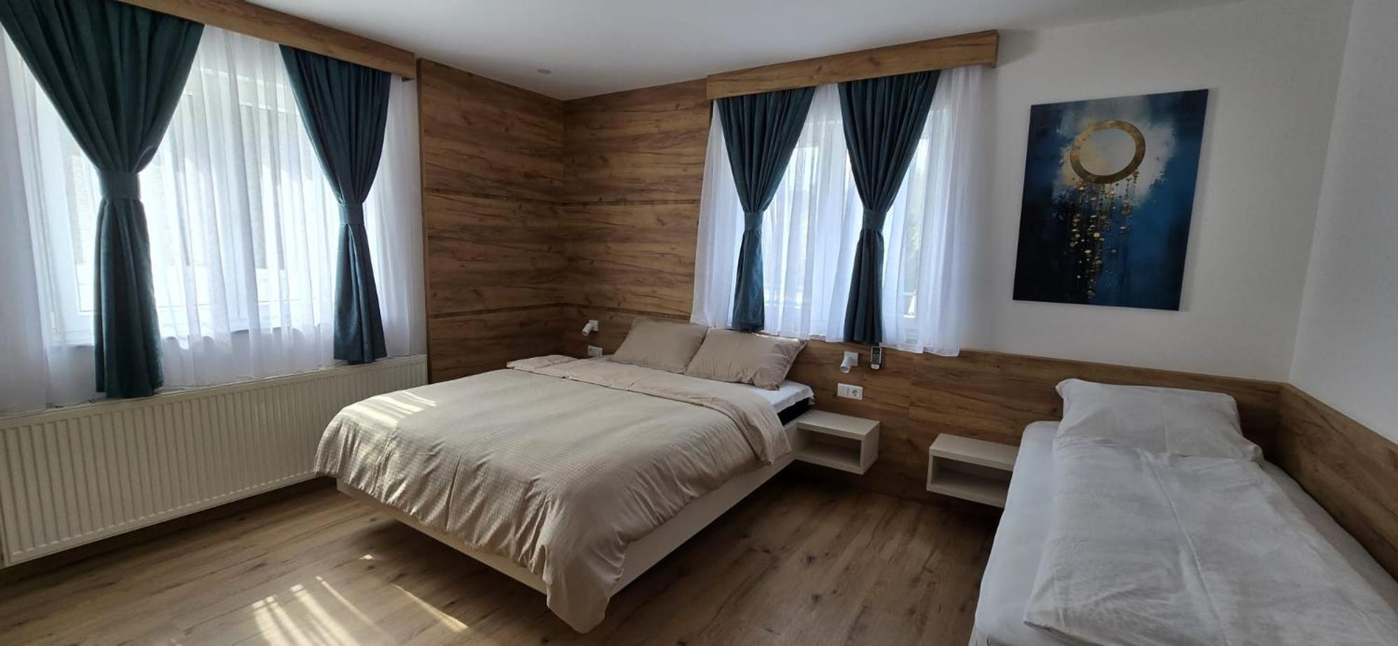 Motel "Kula" Cazin Bagian luar foto