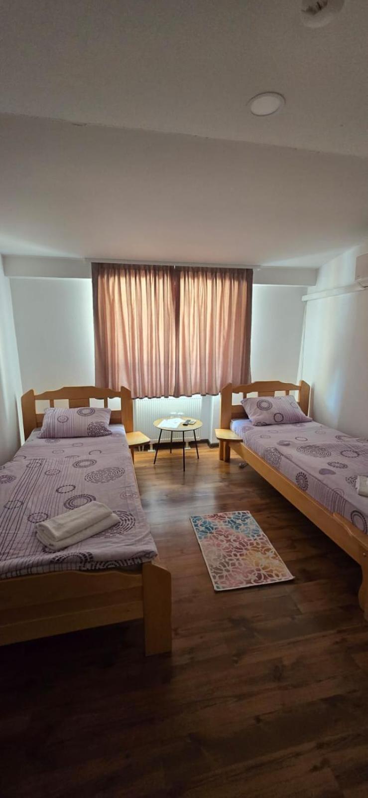 Motel "Kula" Cazin Bagian luar foto